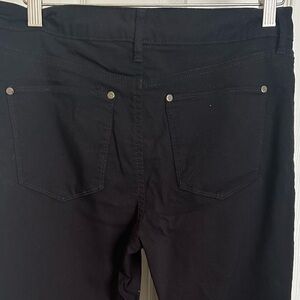 Gloria Vanderbilt black jeans